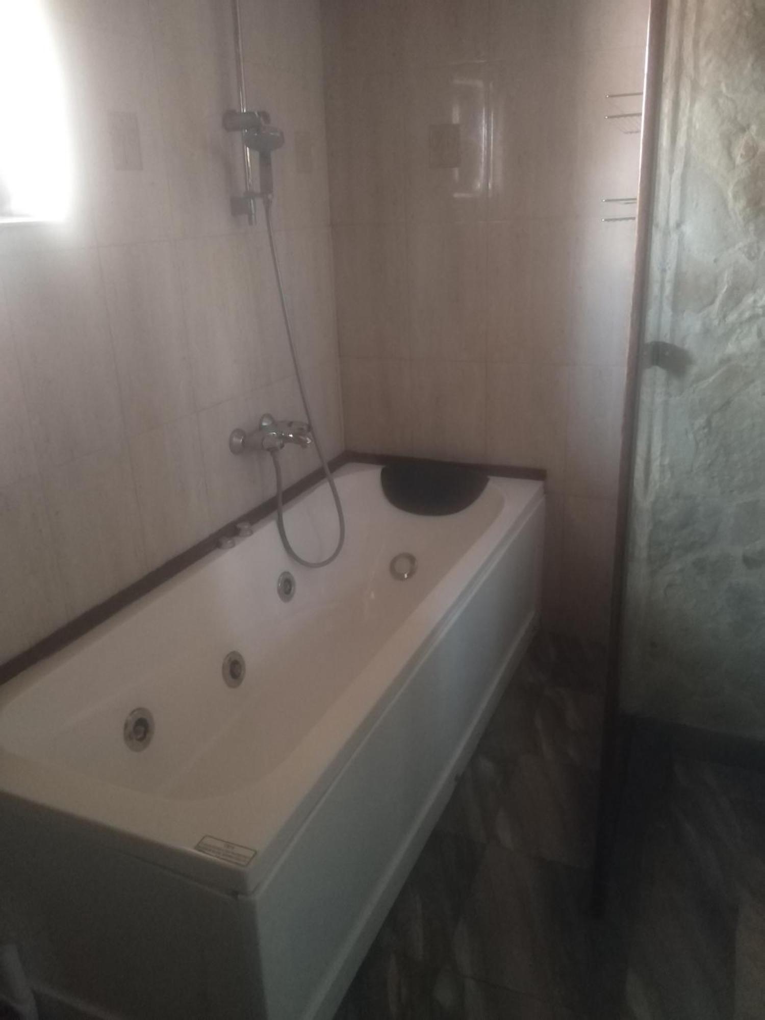 Старата баkалия The old grocery, guest rooms Балчик Стая снимка